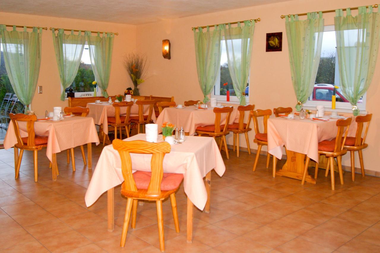 Hotel Schonunger Bucht Waigolshausen Kültér fotó